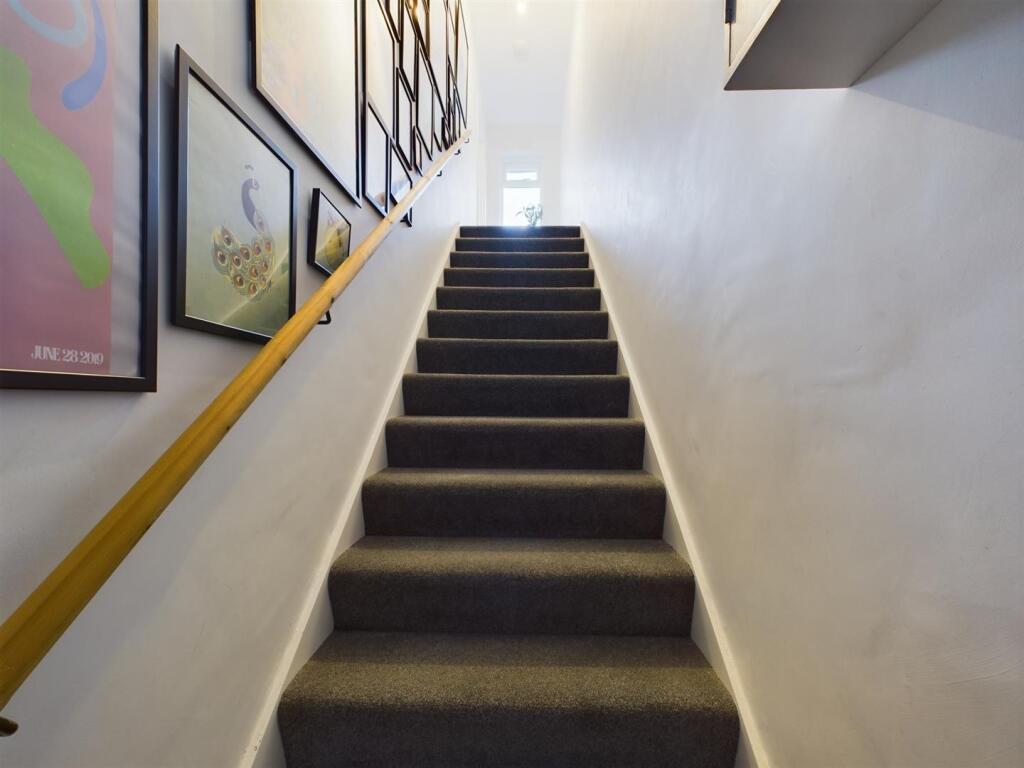 Additional property image - Drive Mead, Coulsdon