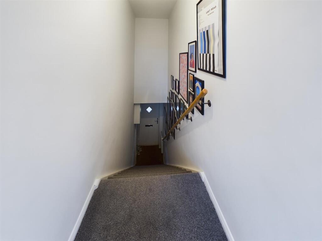 Additional property image - Drive Mead, Coulsdon