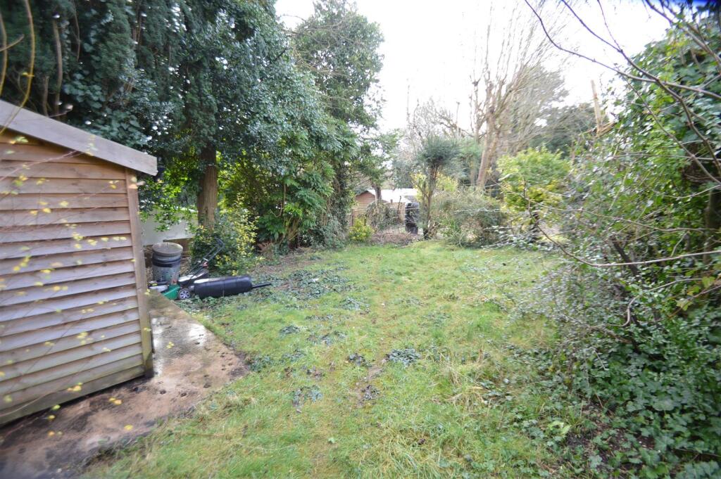 Additional property image - Drive Mead, Coulsdon