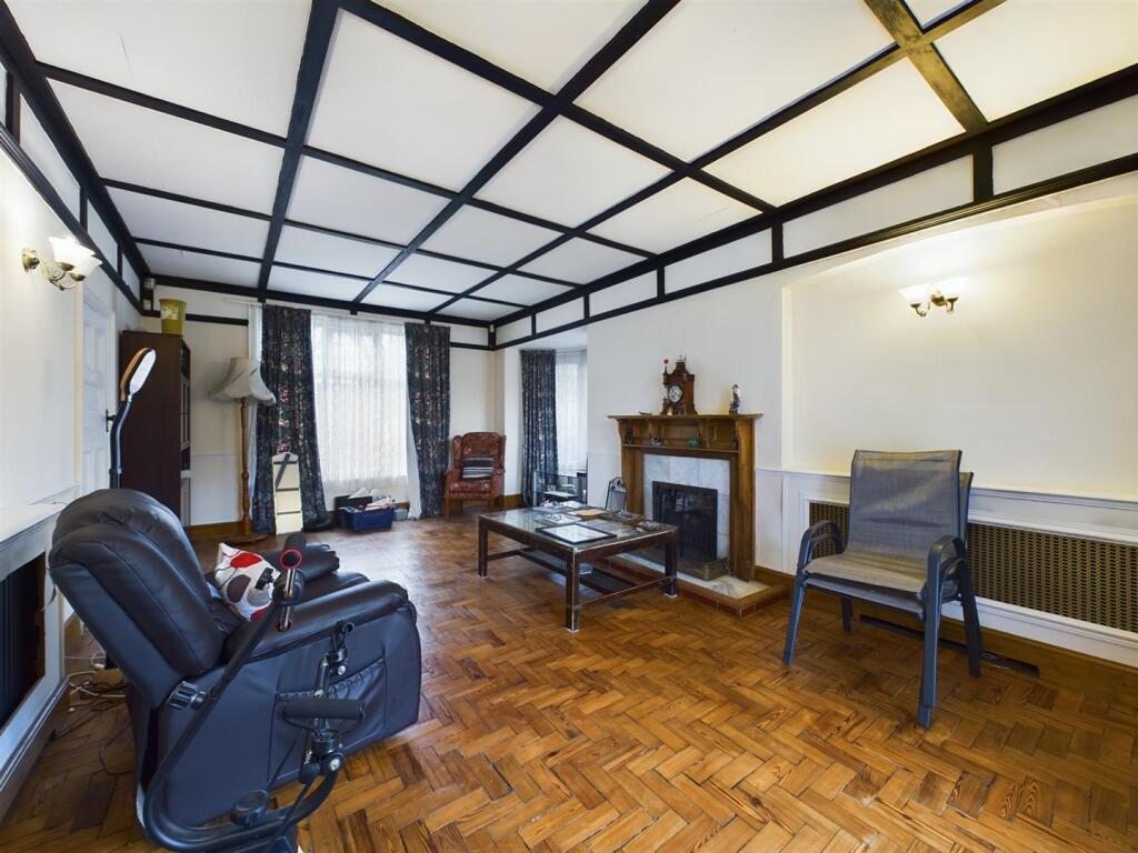 Additional property image - The Drive, Coulsdon