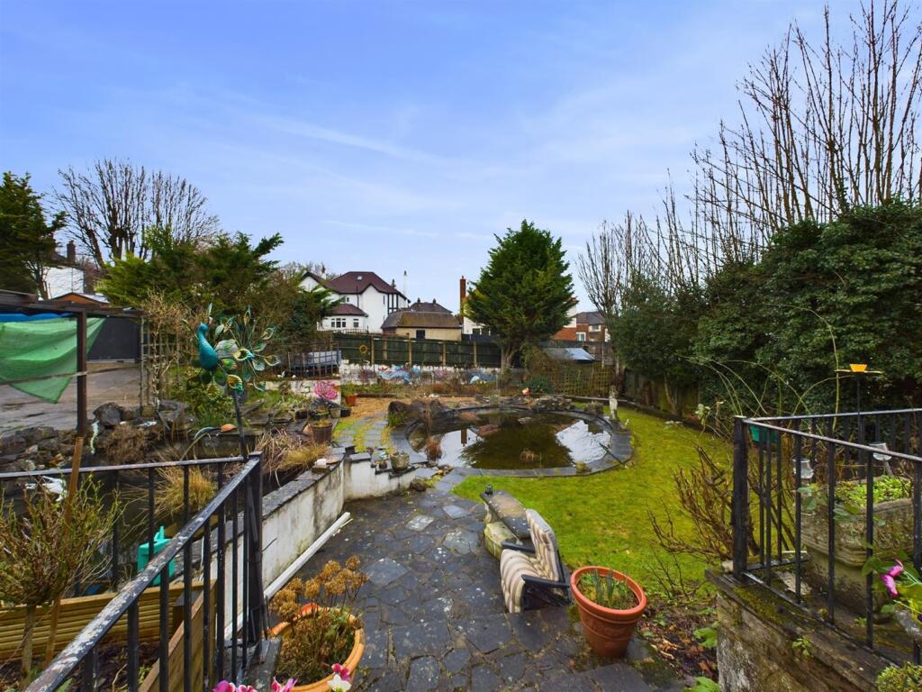 Additional property image - The Drive, Coulsdon