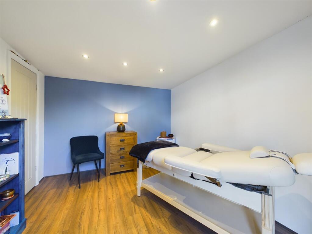 Additional property image - St. Margarets Road, Coulsdon