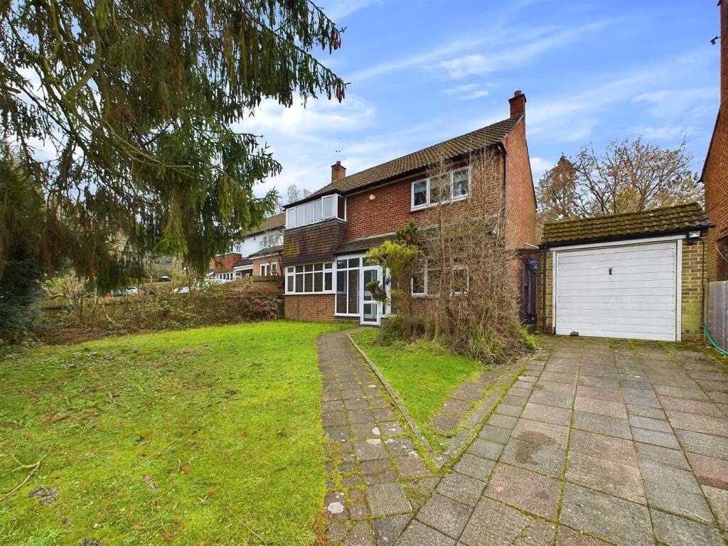 Main image of property: Valley Road, Kenley