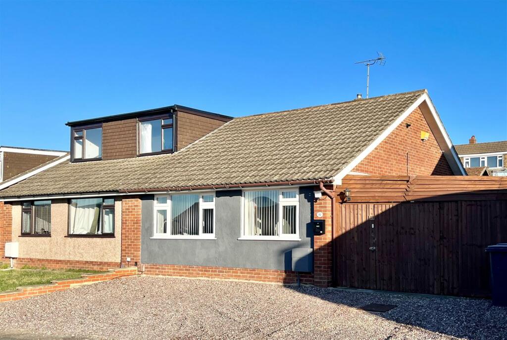 2 bedroom semidetached bungalow for sale in Thoresby Avenue, Tuffley