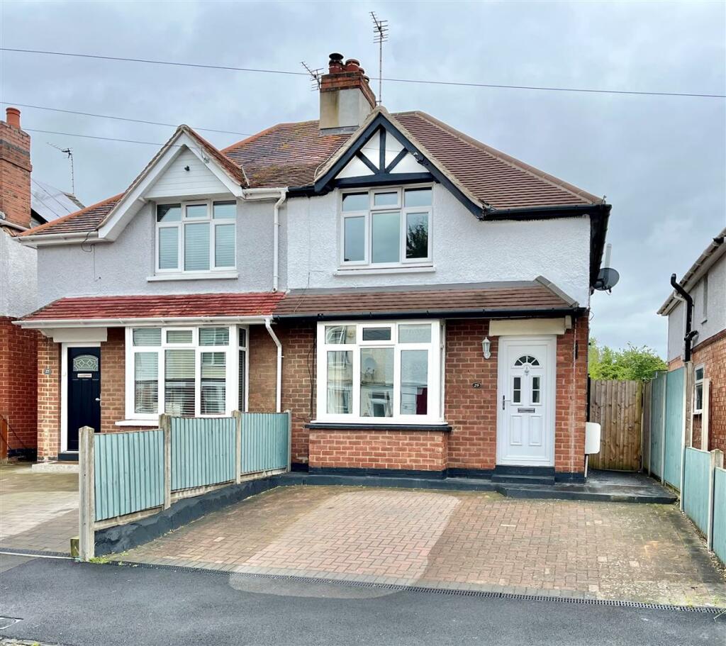 2 bedroom semi-detached house for sale in Massey Road, Gloucester, GL1