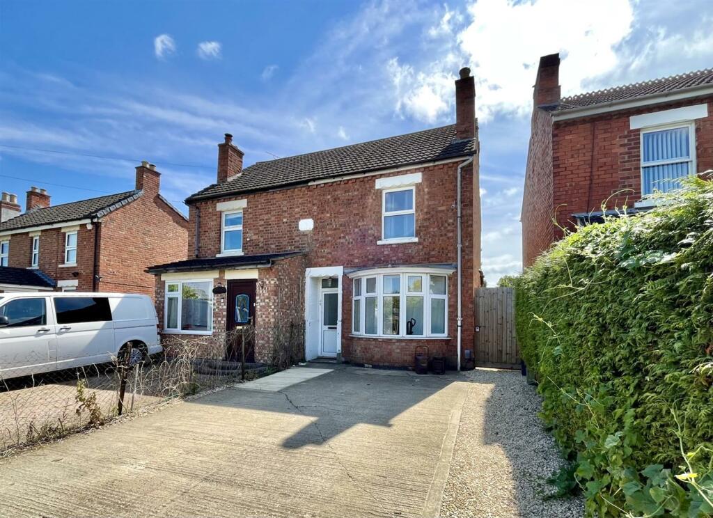 3 bedroom semidetached house for sale in Grange Road, Tuffley