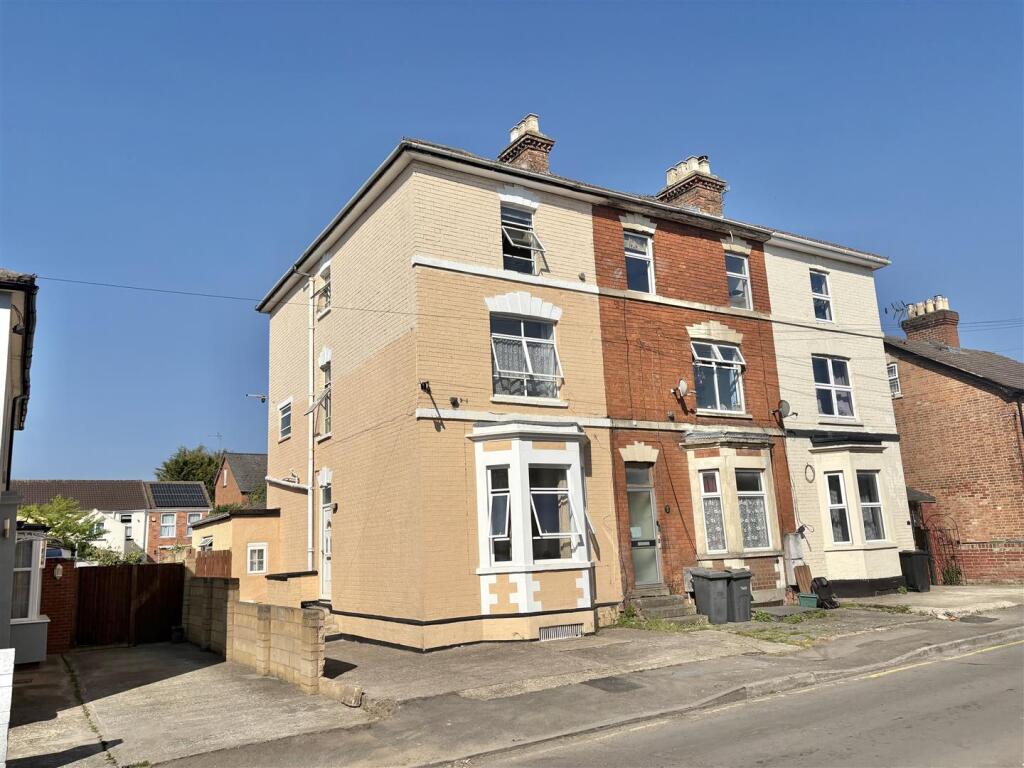 Main image of property: Regent Street, Gloucester