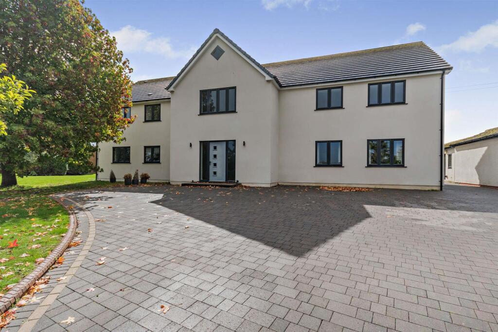 Main image of property: Kingston Road, Slimbridge, Gloucester