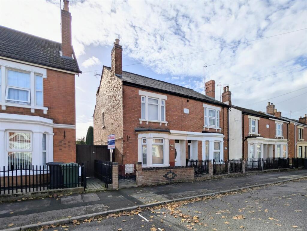 Main image of property: Tweenbrook Avenue, Gloucester