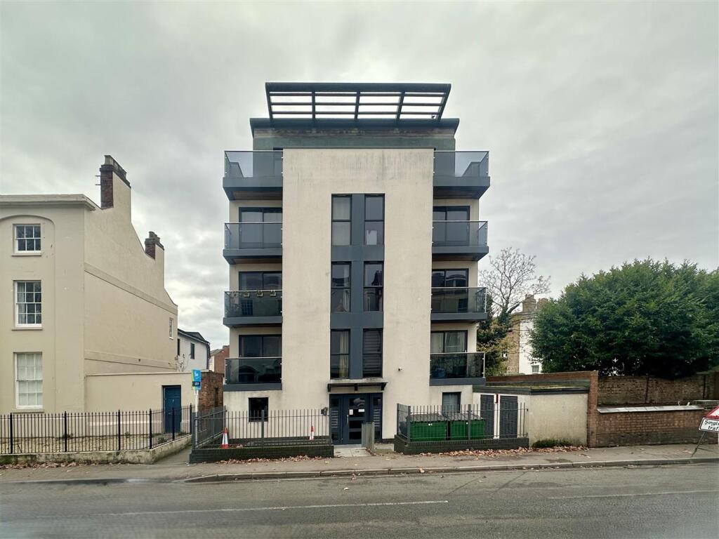 Main image of property: Spa Road, Gloucester