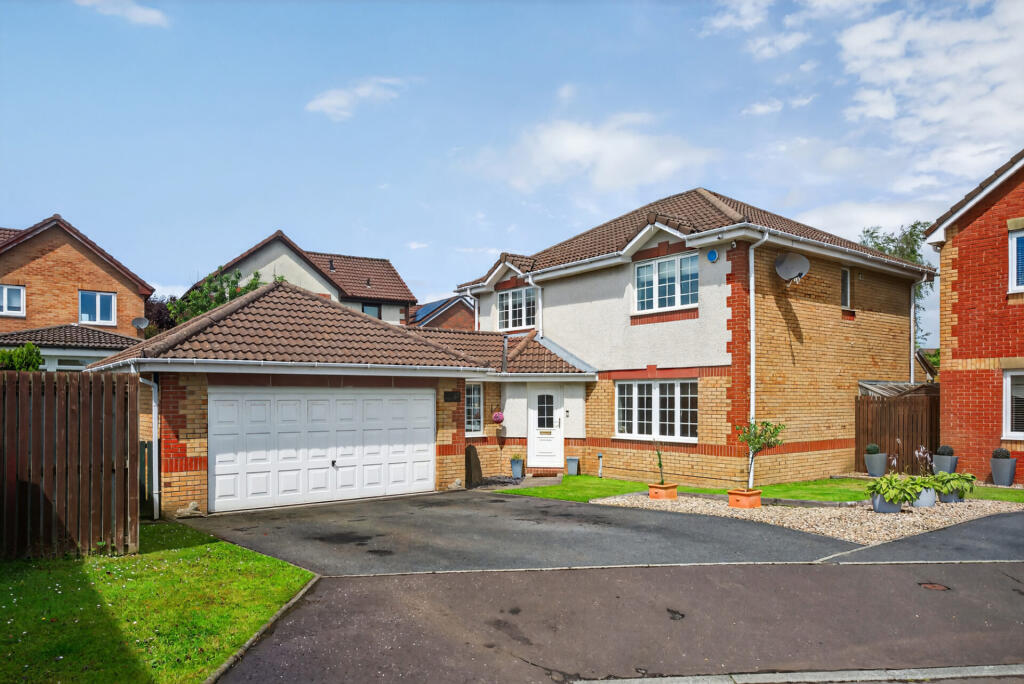 Main image of property: 27 James Clements Close, Kilwinning, KA13 6PW