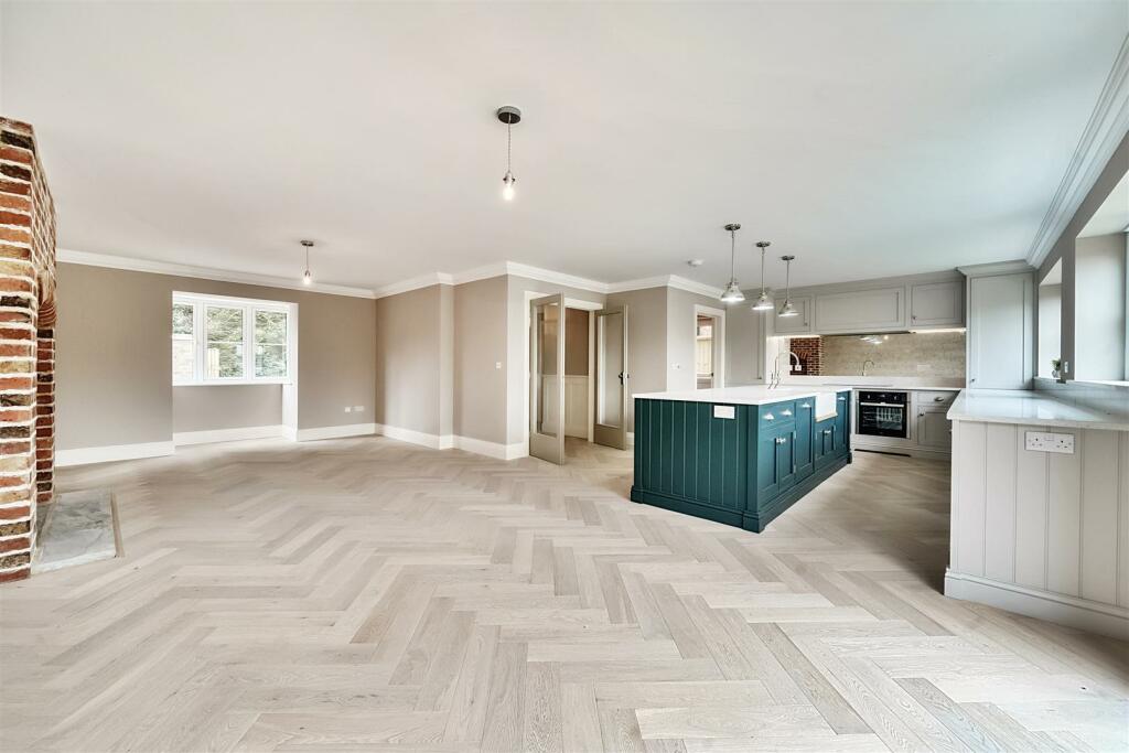 Additional property image - Roebuck Court, Off Southam Road, Priors Marston, CV47