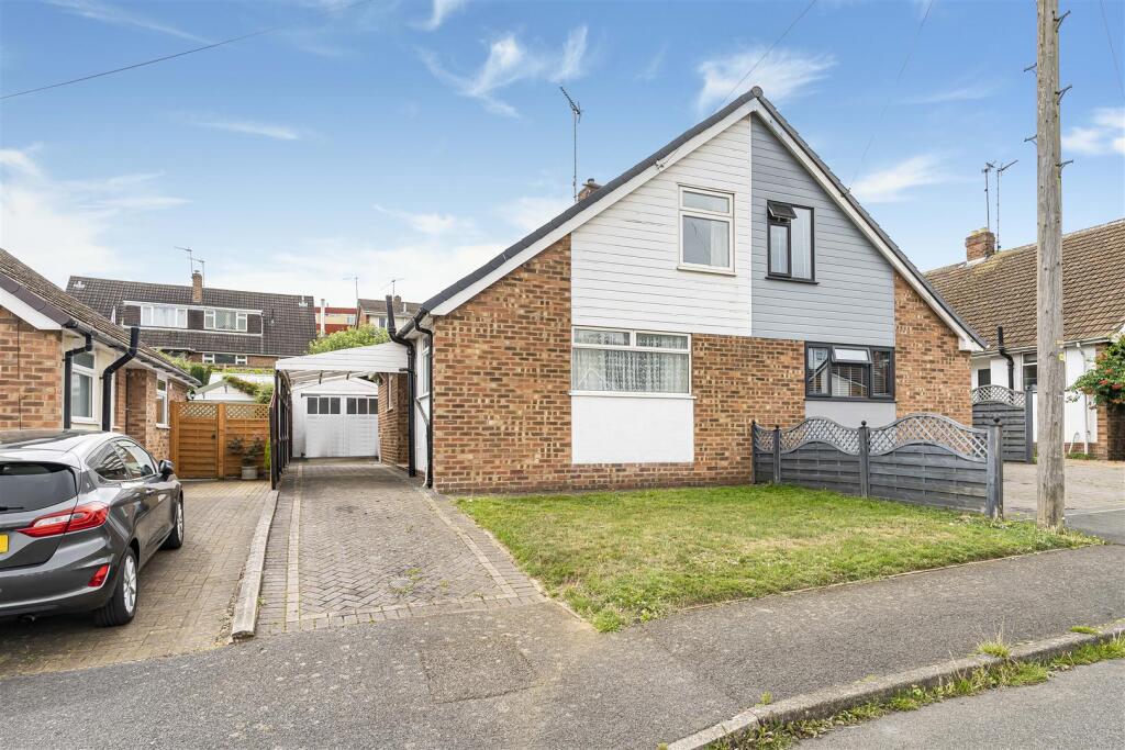 Main image of property: The Willows, Daventry, NN11