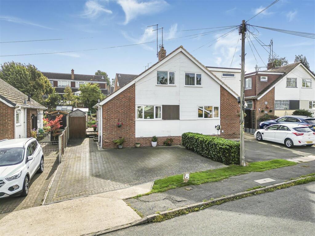 Main image of property: The Willows, Daventry, NN11