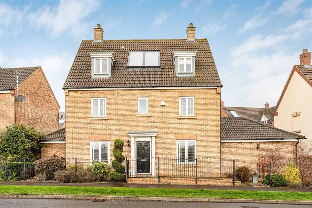 Main image of property: Farnborough Drive, Daventry, NN11