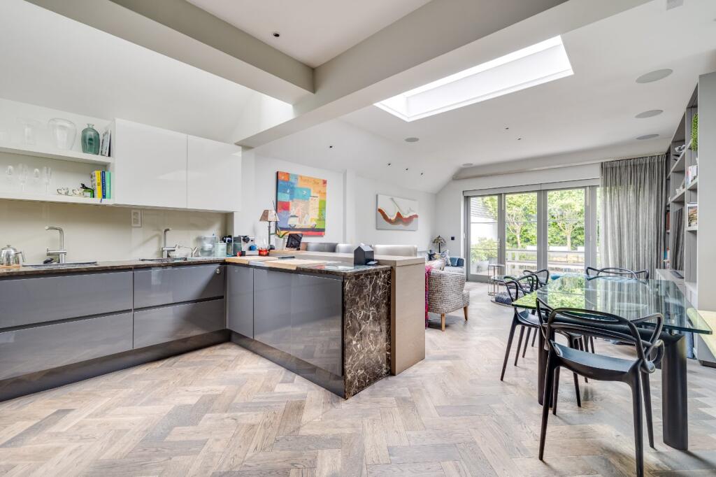Main image of property: Hurlingham Road, 
Fulham, SW6