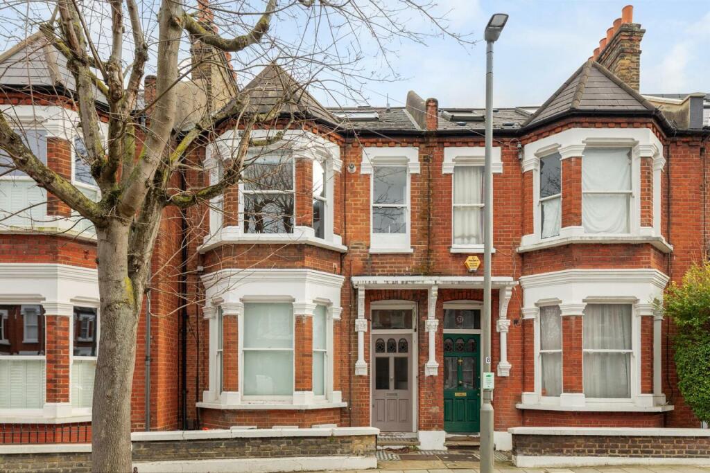 1 bedroom flat for sale in Jedburgh Street, Battersea, SW11