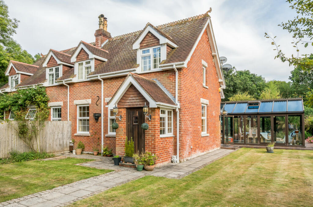 Additional property image - Dark Lane, Hinton, BH23