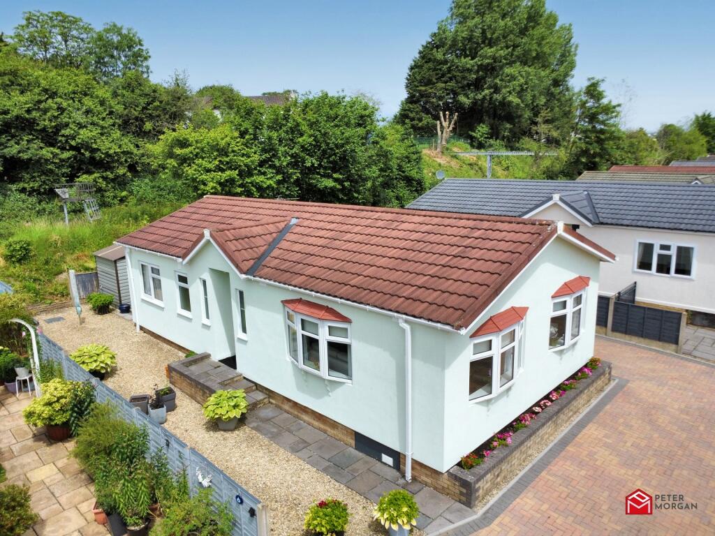 2 bedroom detached bungalow for sale in Heronstone Park, Heronston Lane