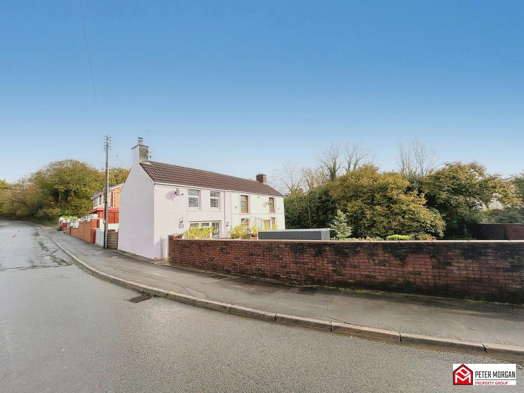 Additional property image - Bryn Road, Brynmenyn, Bridgend, Bridgend County. CF32 9LA