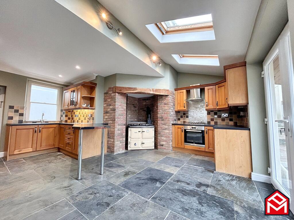 Additional property image - Sarn Hill, Sarn, Bridgend, Bridgend County. CF32 9RW