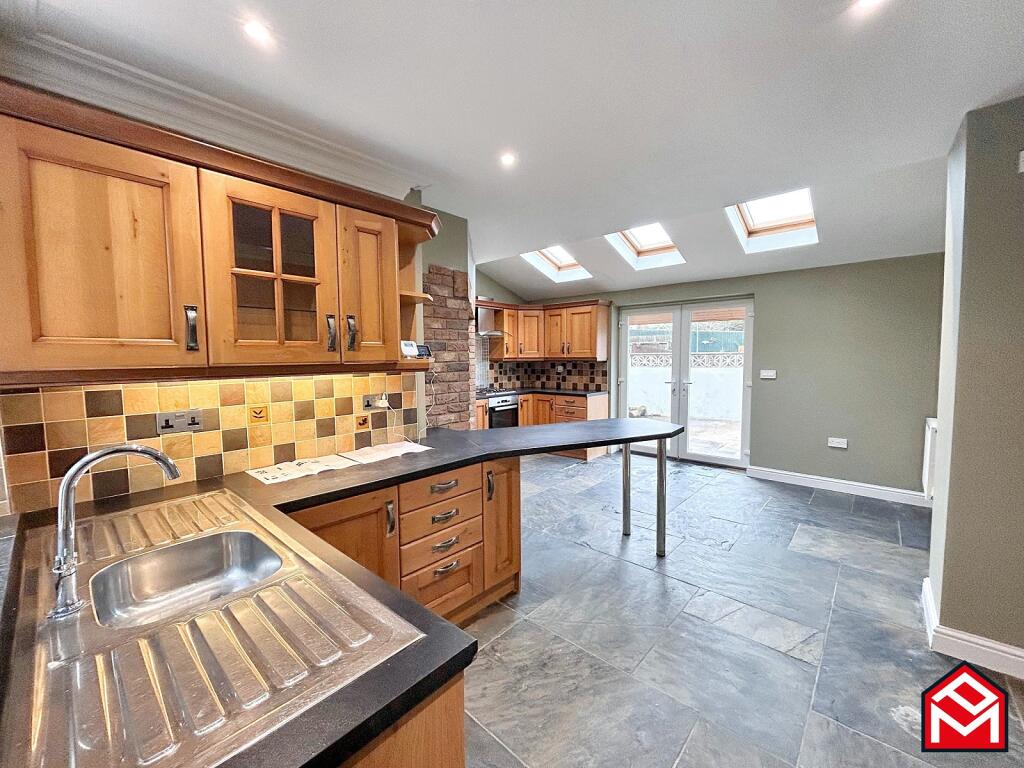 Additional property image - Sarn Hill, Sarn, Bridgend, Bridgend County. CF32 9RW