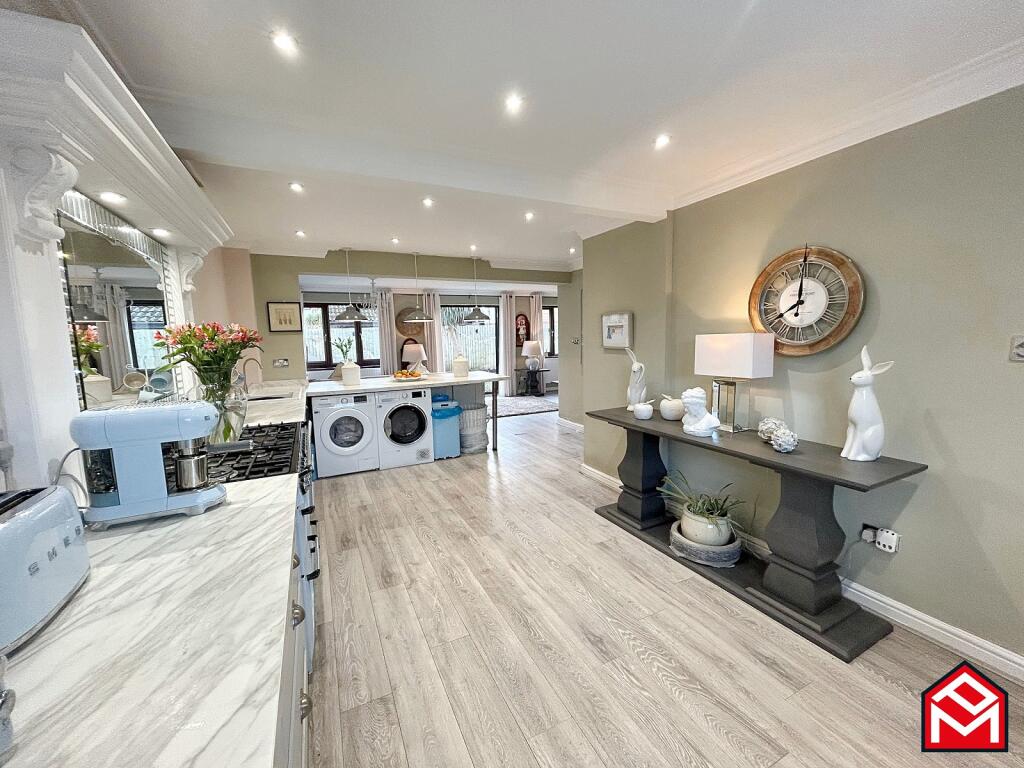 Additional property image - The Firs, Porthcawl, Bridgend County. CF36 5AX