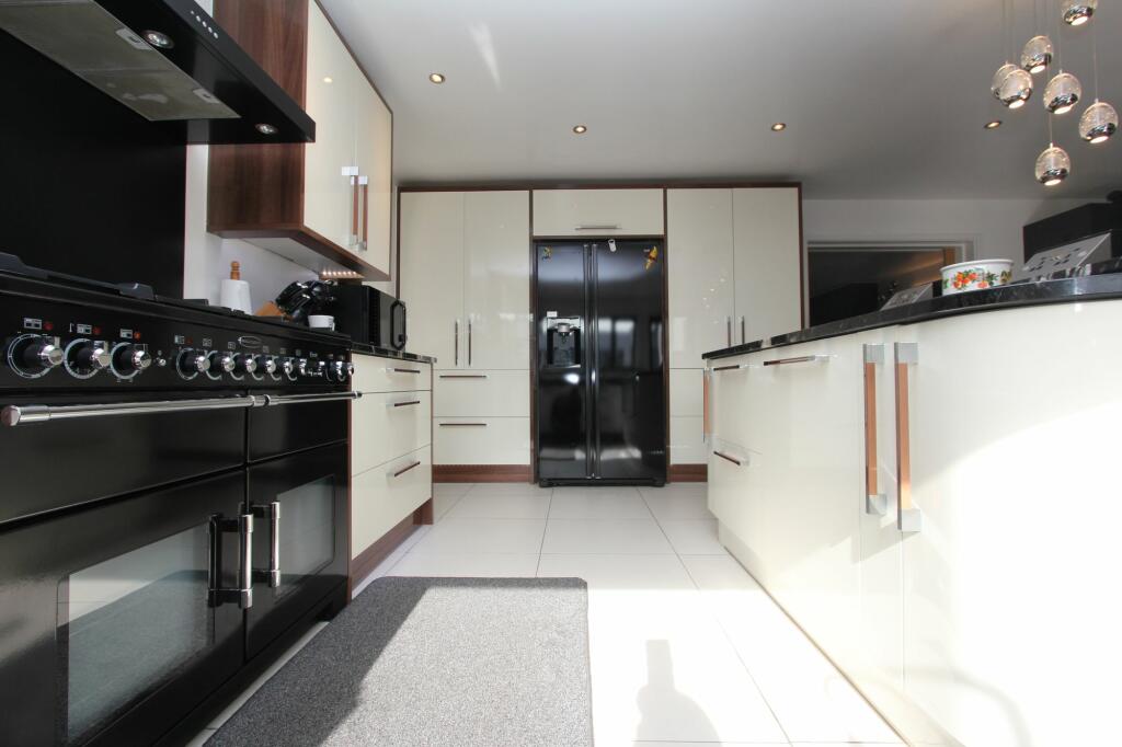 Additional property image - Cog Road, Sully, CF64