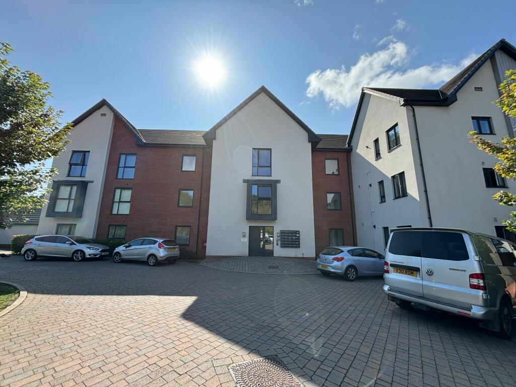 Additional property image - Heol Finch, Barry, CF62