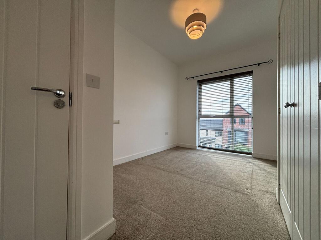 Additional property image - Heol Finch, Barry, CF62