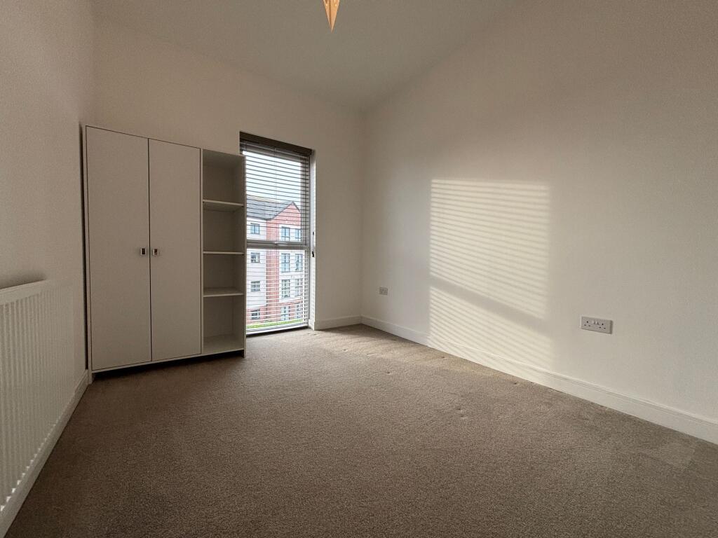 Additional property image - Heol Finch, Barry, CF62