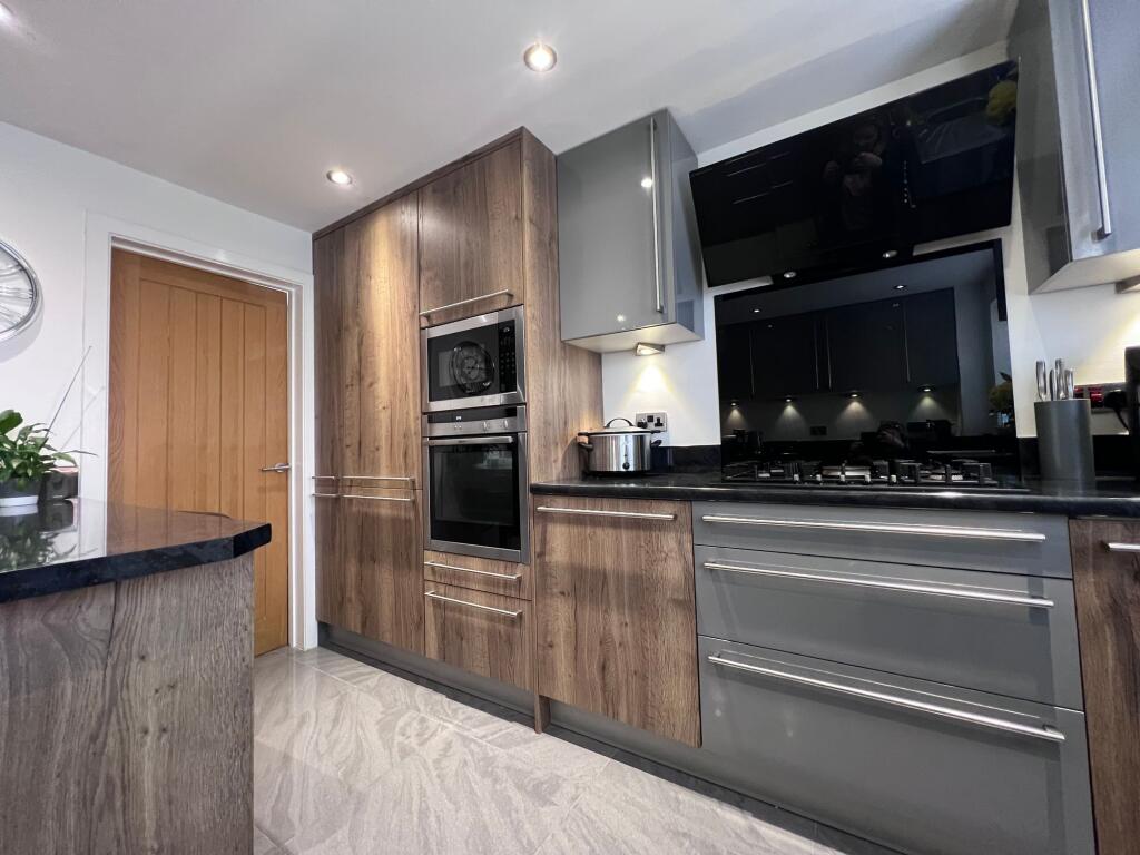 Additional property image - Lon Fferm Felin, Barry, CF62