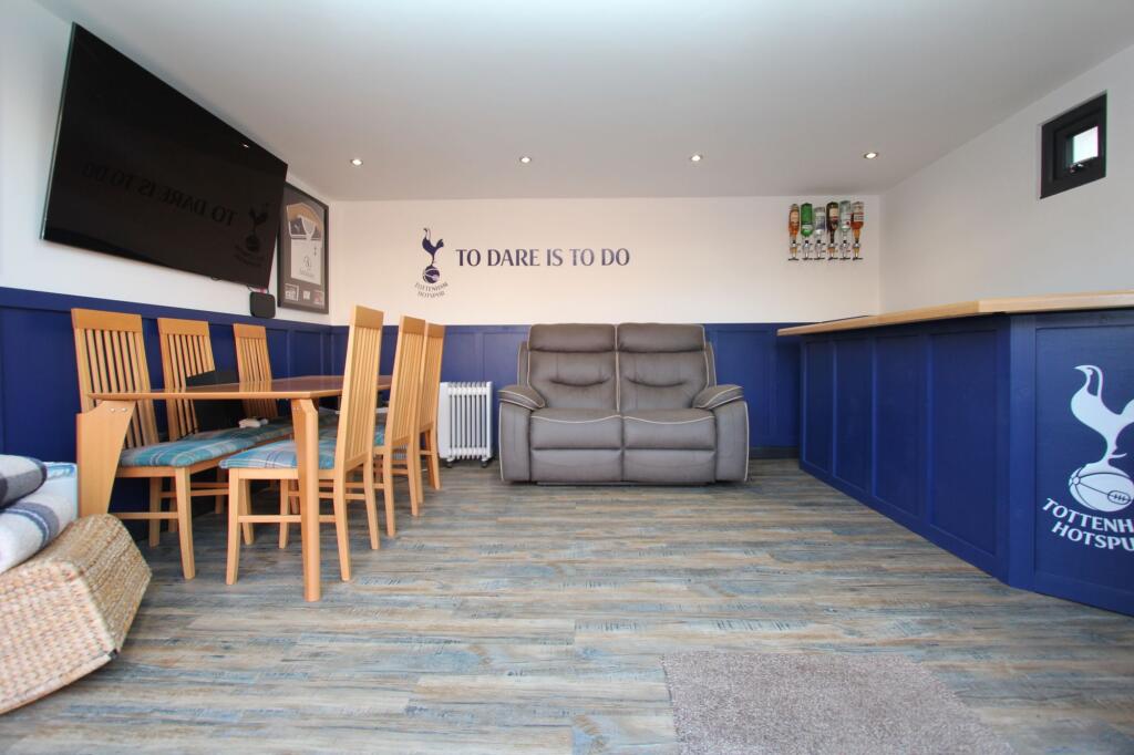 Additional property image - Lon Fferm Felin, Barry, CF62