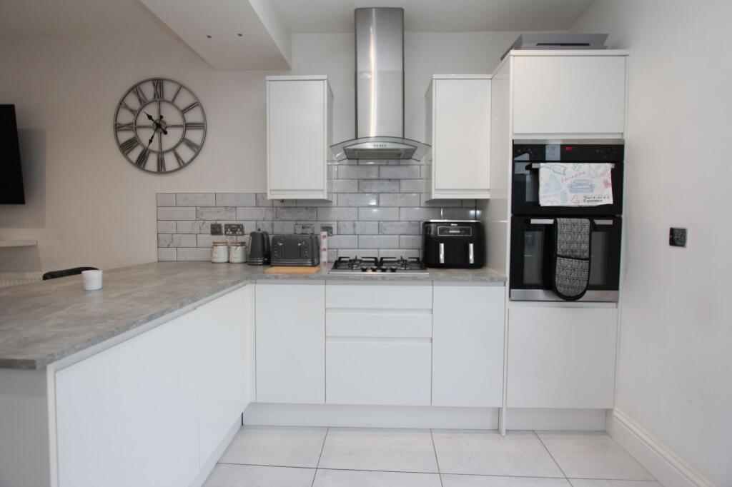 Additional property image - Court Road, Barry, CF63