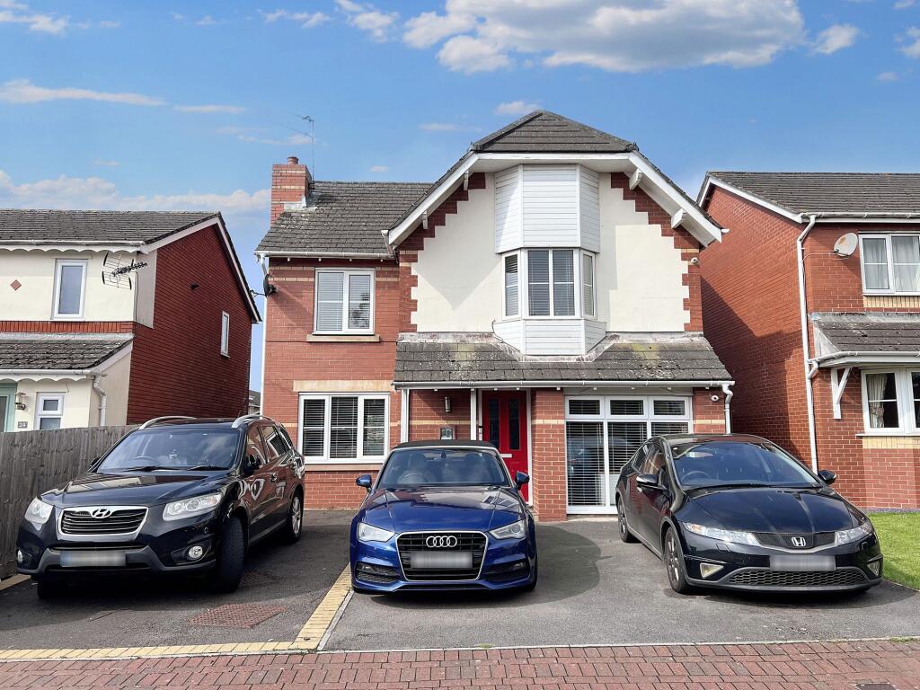 Main image of property: Heol Broadland, Barry, CF62