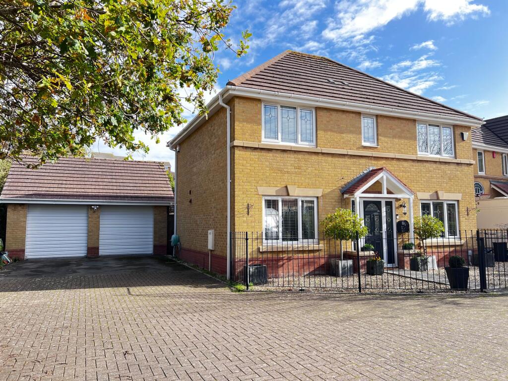 Main image of property: Glyn Y Gog, Rhoose Point, CF62 3LJ