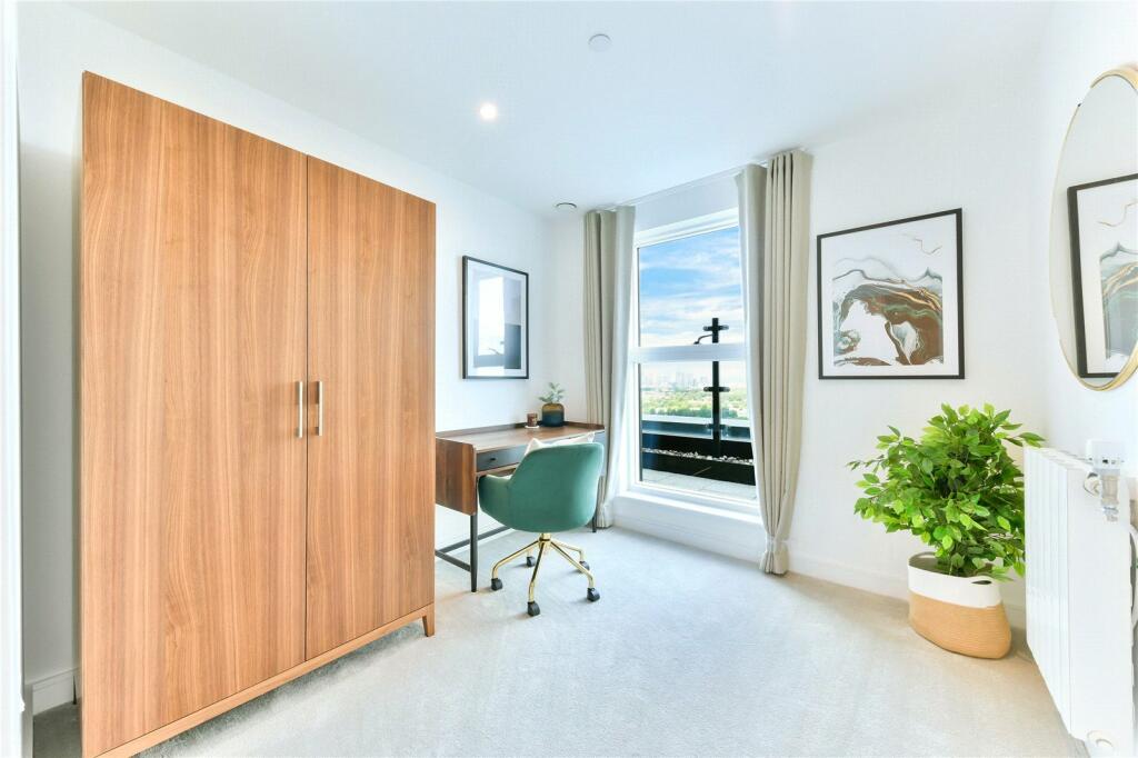 3 bedroom penthouse for sale in Birch House, 1 Pegler Square, Kidbrooke