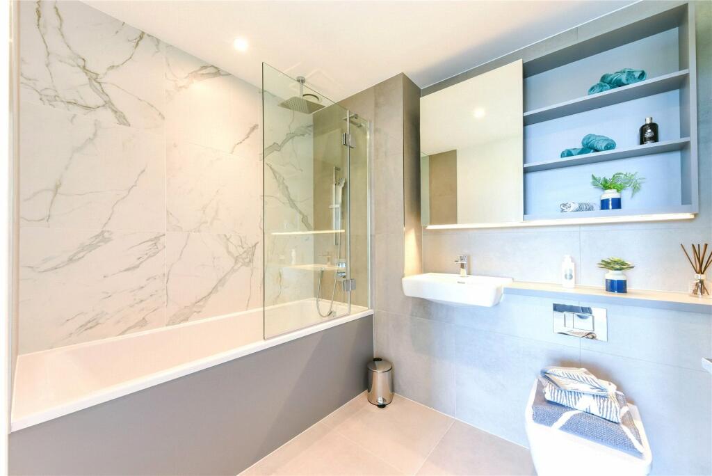 3 bedroom penthouse for sale in Birch House, 1 Pegler Square, Kidbrooke