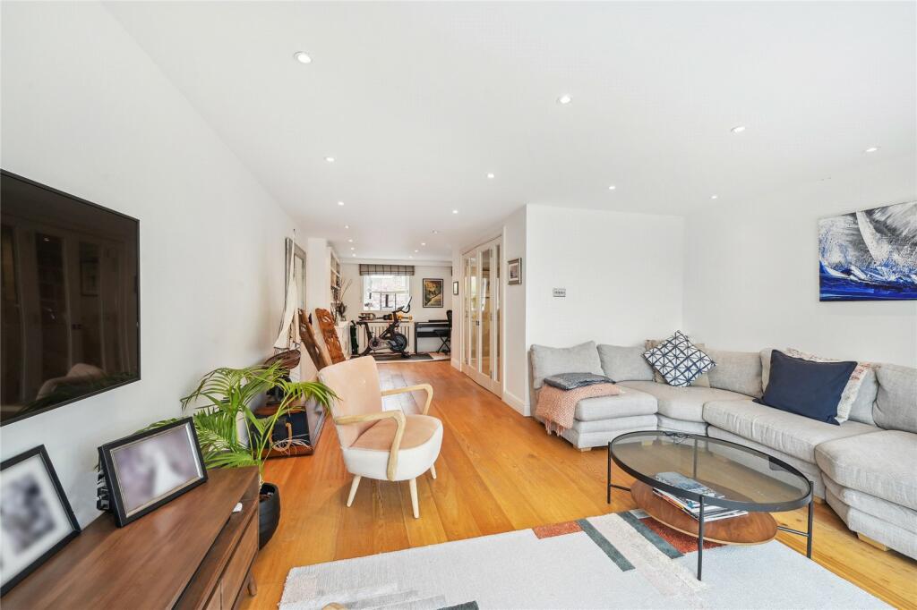 4 bedroom terraced house for sale in Chiswick Staithe, Hartington Road, Chiswick, London, W4