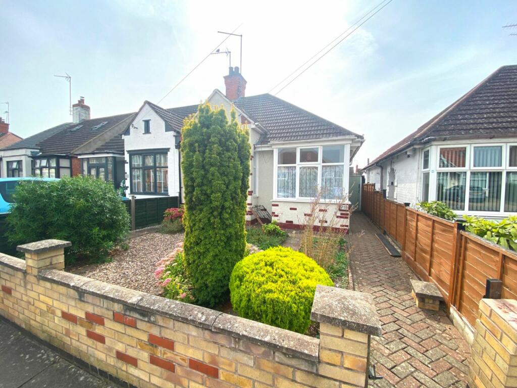 2 bedroom semi-detached bungalow for sale in Greville Avenue, Spinney Hill, Northampton NN3 6BY, NN3