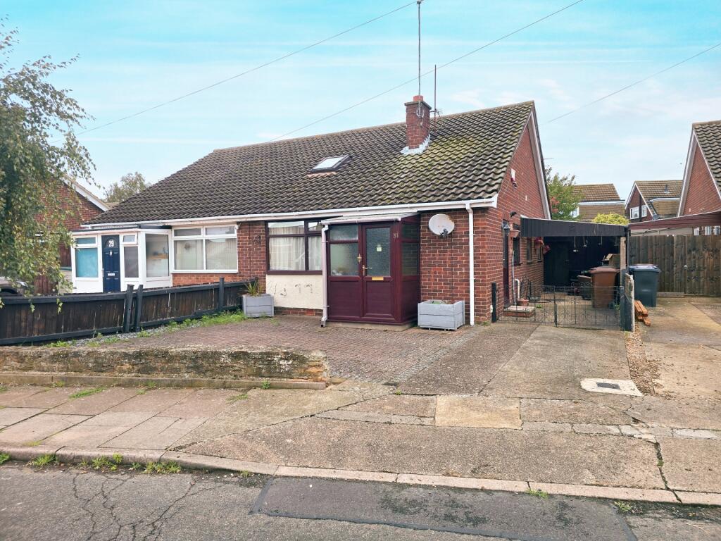 Main image of property: Hollingside Drive, Kingsley Park, NN2 7NN