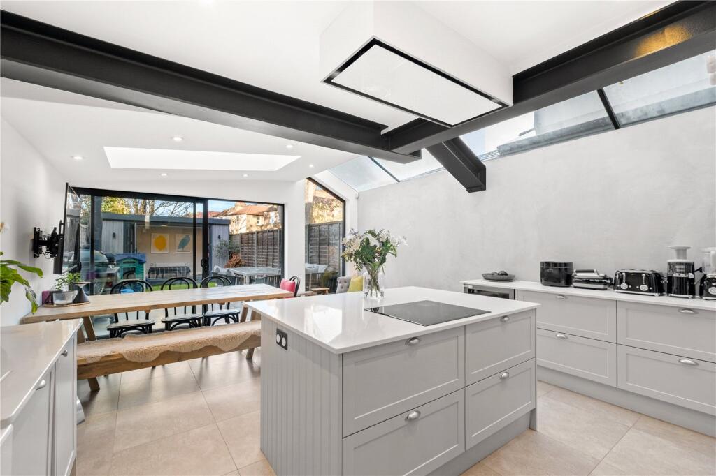 Main image of property: Hydethorpe Road, London, SW12