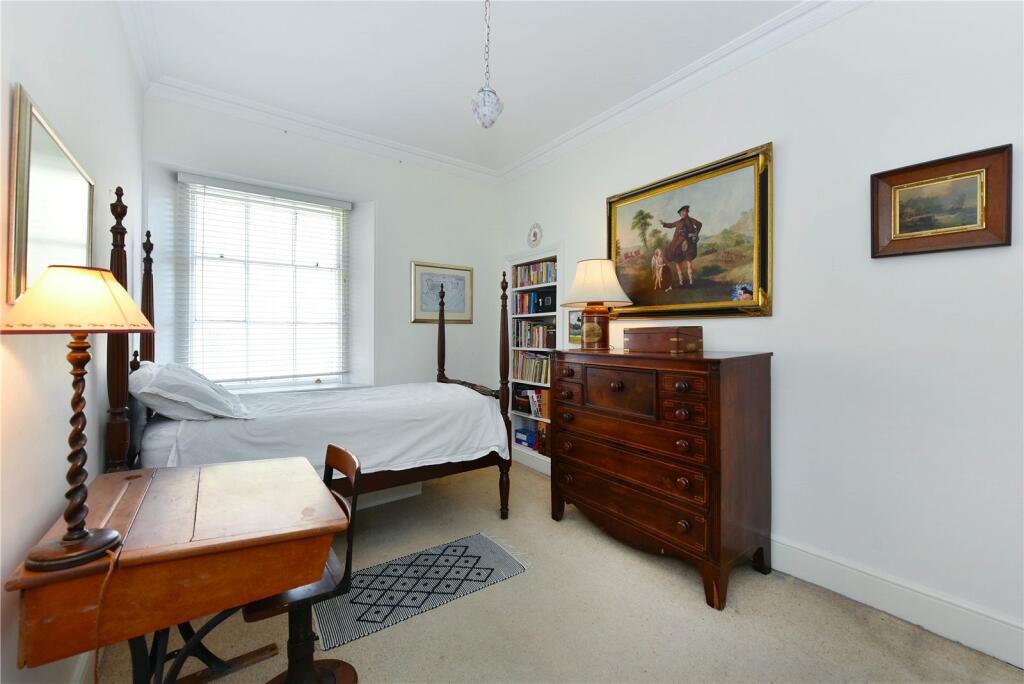 4 bedroom terraced house for sale in Pier Head, Wapping High Street