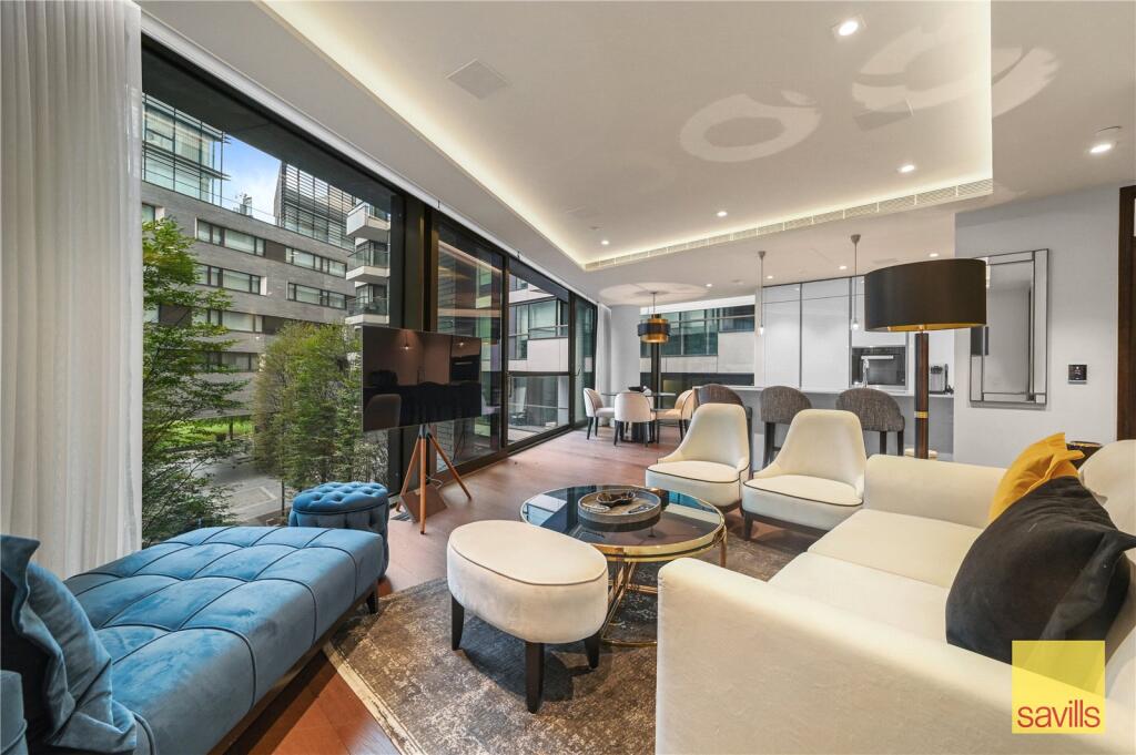 Main image of property: Hanover House, Crown Square, Southwark, London, SE1