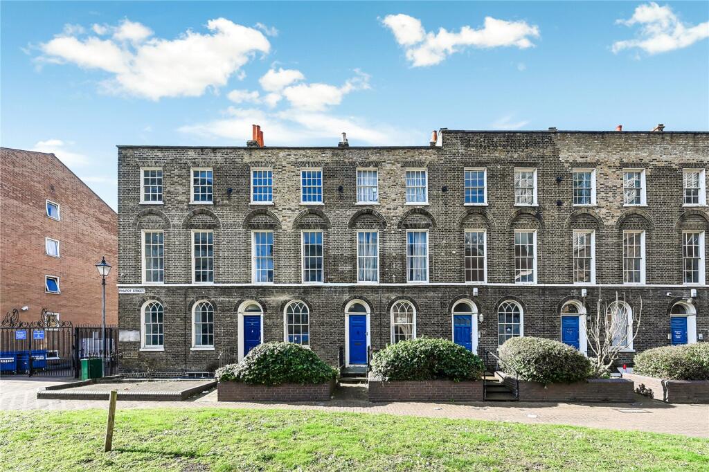 Main image of property: Philpot Street, London, E1