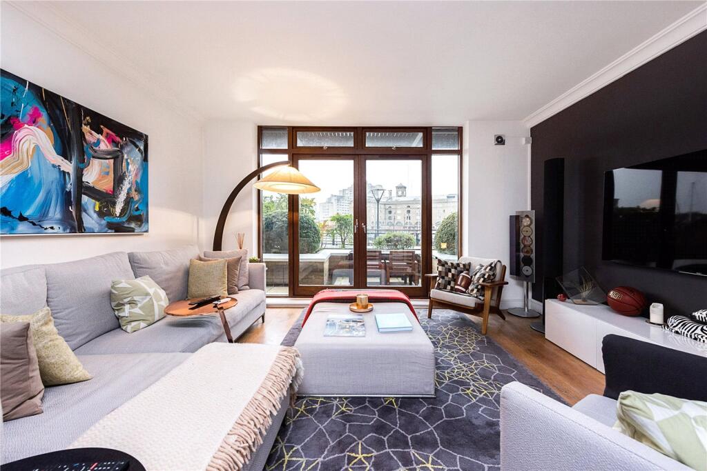 Main image of property: Teal Court, Star Place, London, E1W