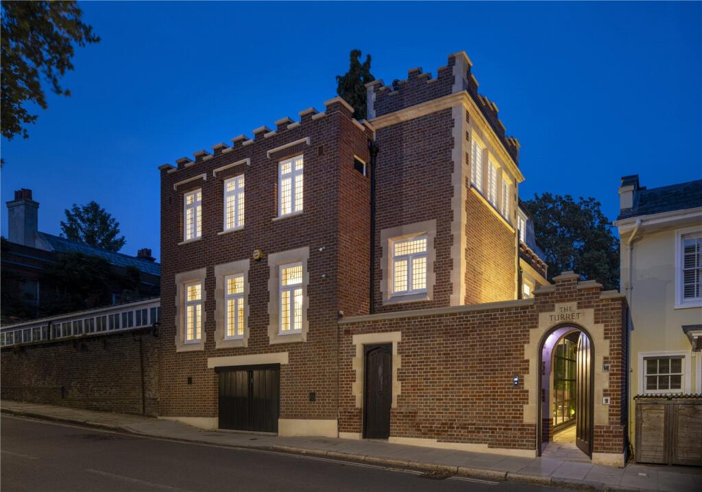 Main image of property: Frognal, Hampstead, London, NW3