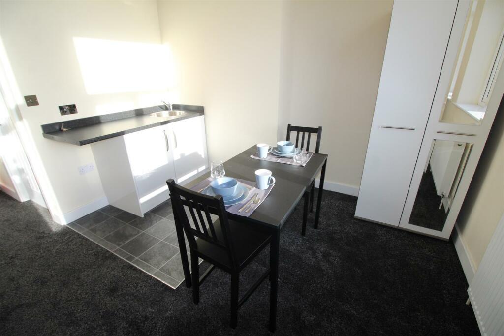 Additional property image - Gas House Yard, Oakenshaw, Bradford