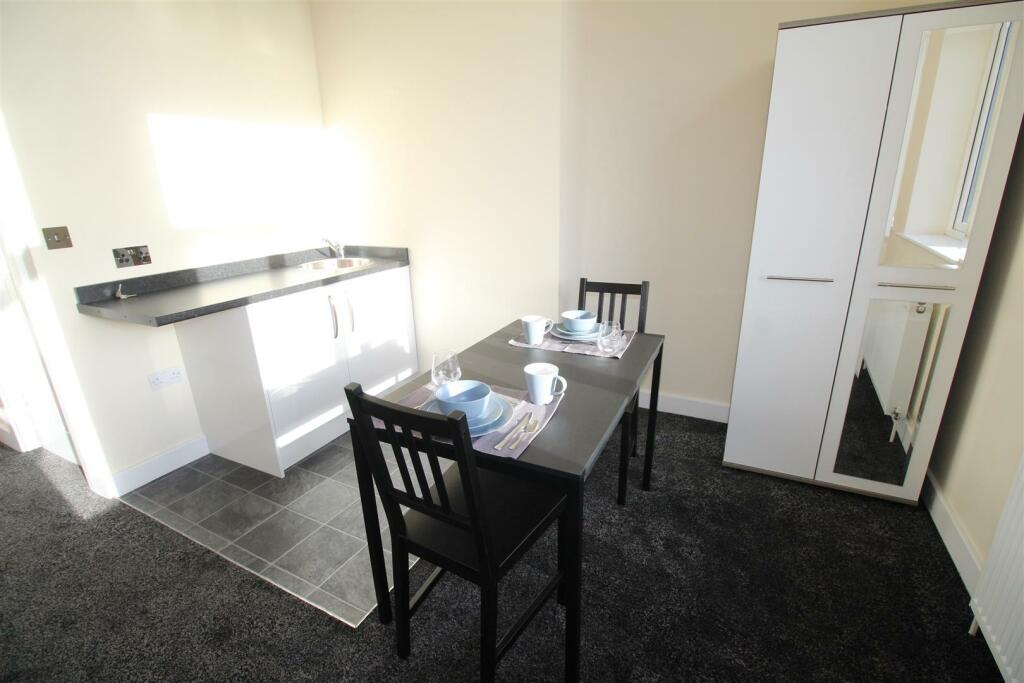 Additional property image - Gas House Yard, Oakenshaw, Bradford