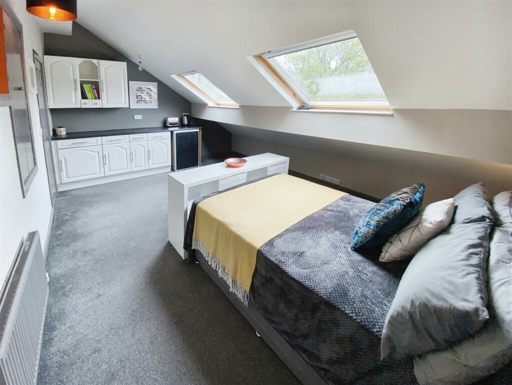 Additional property image - Park Grove, Saltaire, Shipley